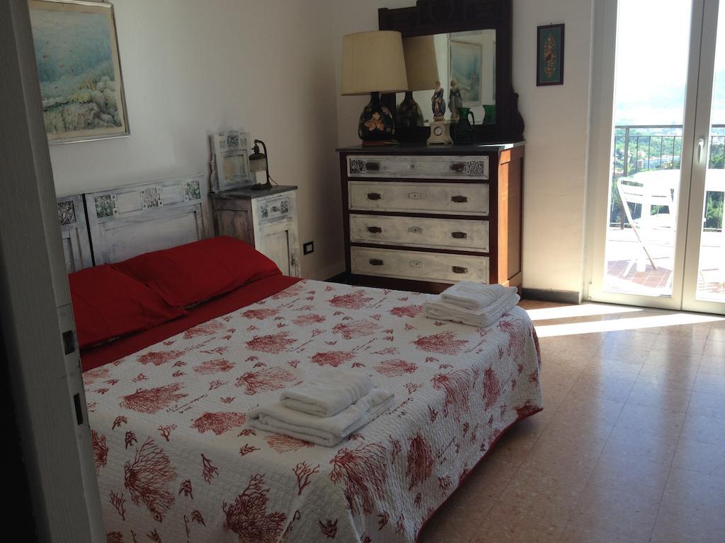 Villa Agriturismo Oliva Azzurra Valeriano Lunense Zimmer foto